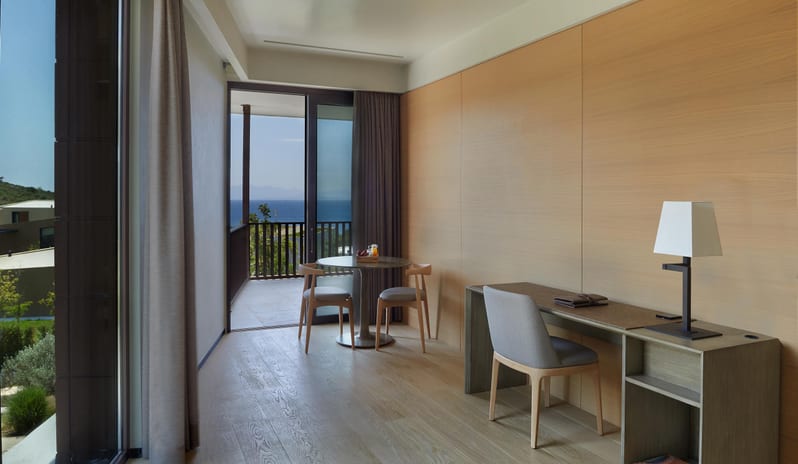 SIX SENSES  KAPLANKAYA JUNIOR SUITE WORKSTATION